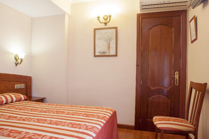 Hotel Alameda Malaga Zewnętrze zdjęcie